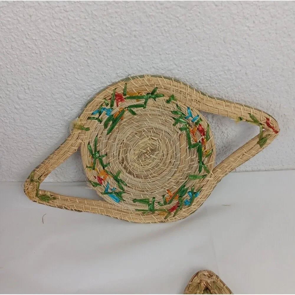 Vintage Hand Woven Straw Grass Trivets Hot Pads Wall Hangings Raffia Flowers
